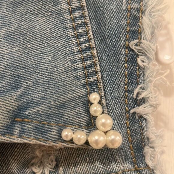 Pearls Jean vest  - Picture 4 of 14